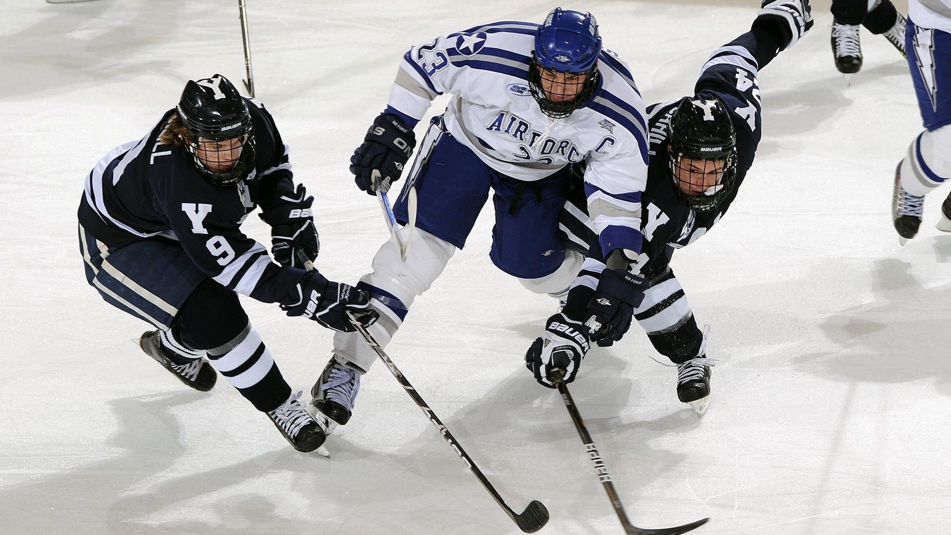 “不看路线图盲攀体验赛” 挑战瞬时读线和决策